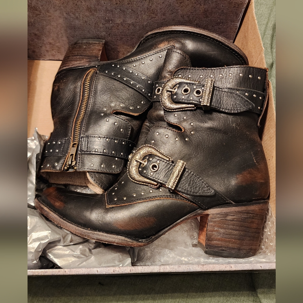 Freebird boots Selina